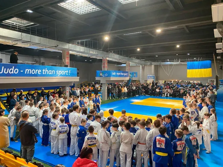 Парад учасников турніру з дзюдо Південна лігаа