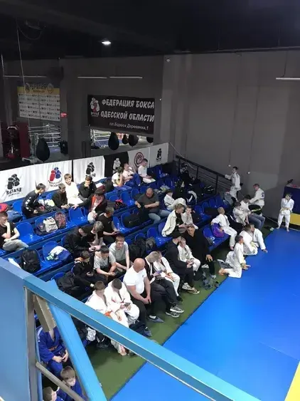 Підтримка батьків та фанатів під час сутичок