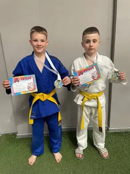 Рєзанцєв Денис Лотішко П.П. 1 місто  30кг  2016 - 2017 Південна ліга Дзюдо