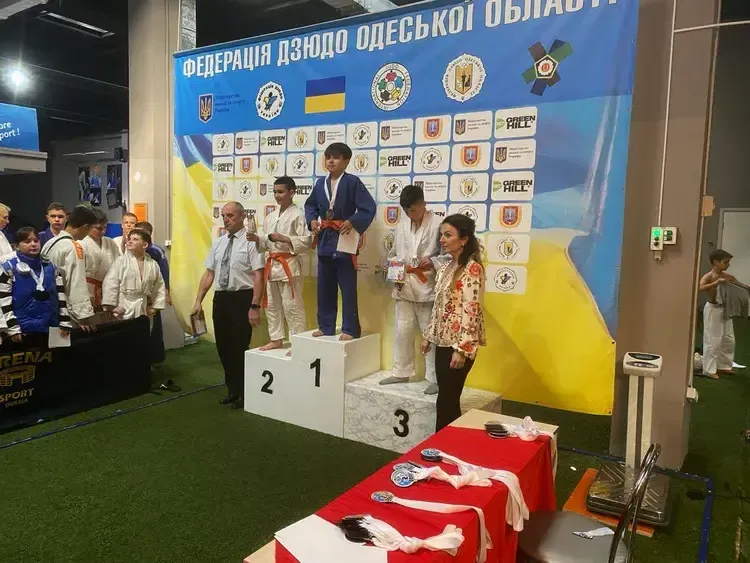 Призери Південна ліга дзюдо Тур-4 з медалями та дипломами