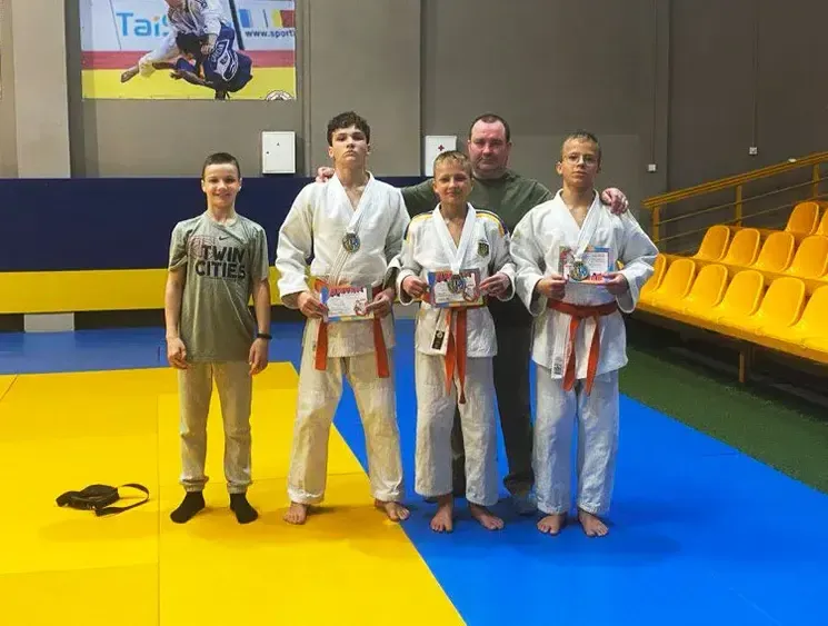 Команда клубу КЗСПО "КДЮСШ - 4" тренер Діскаленко С.І.