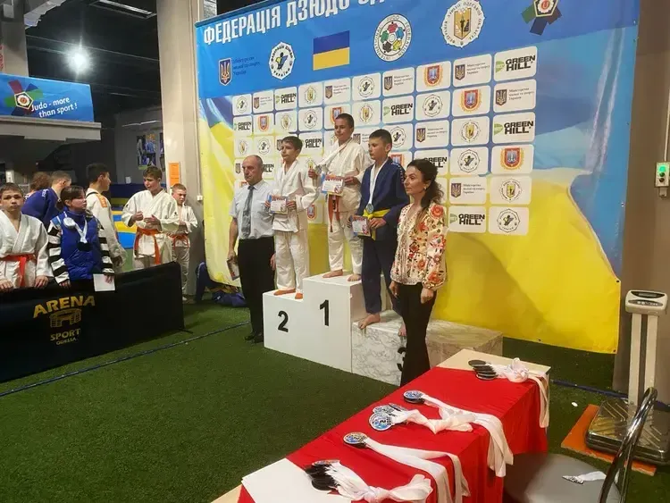 Усміхнені чемпіони Південної ліги з дзюдо